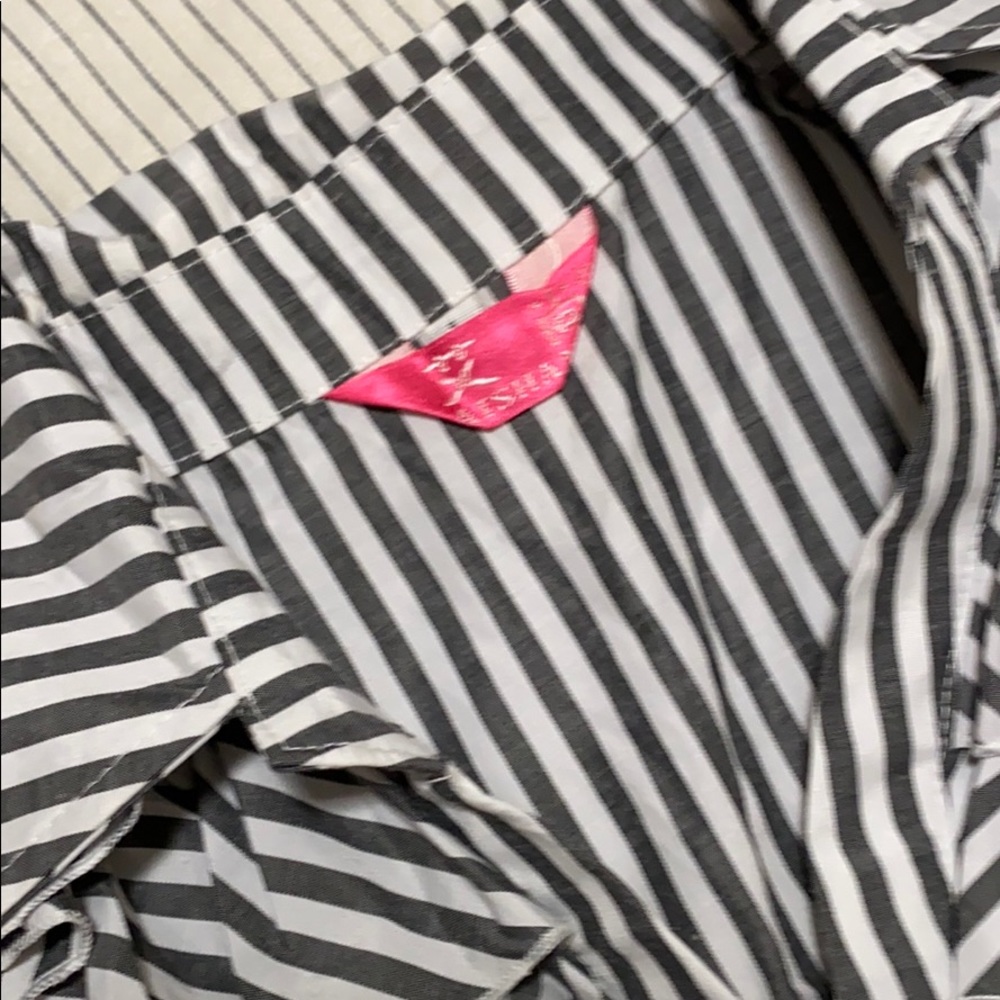 Beautiful blouse - Picture 7 of 9